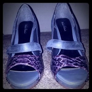 Michael Antonio- velvet gray heels with purple